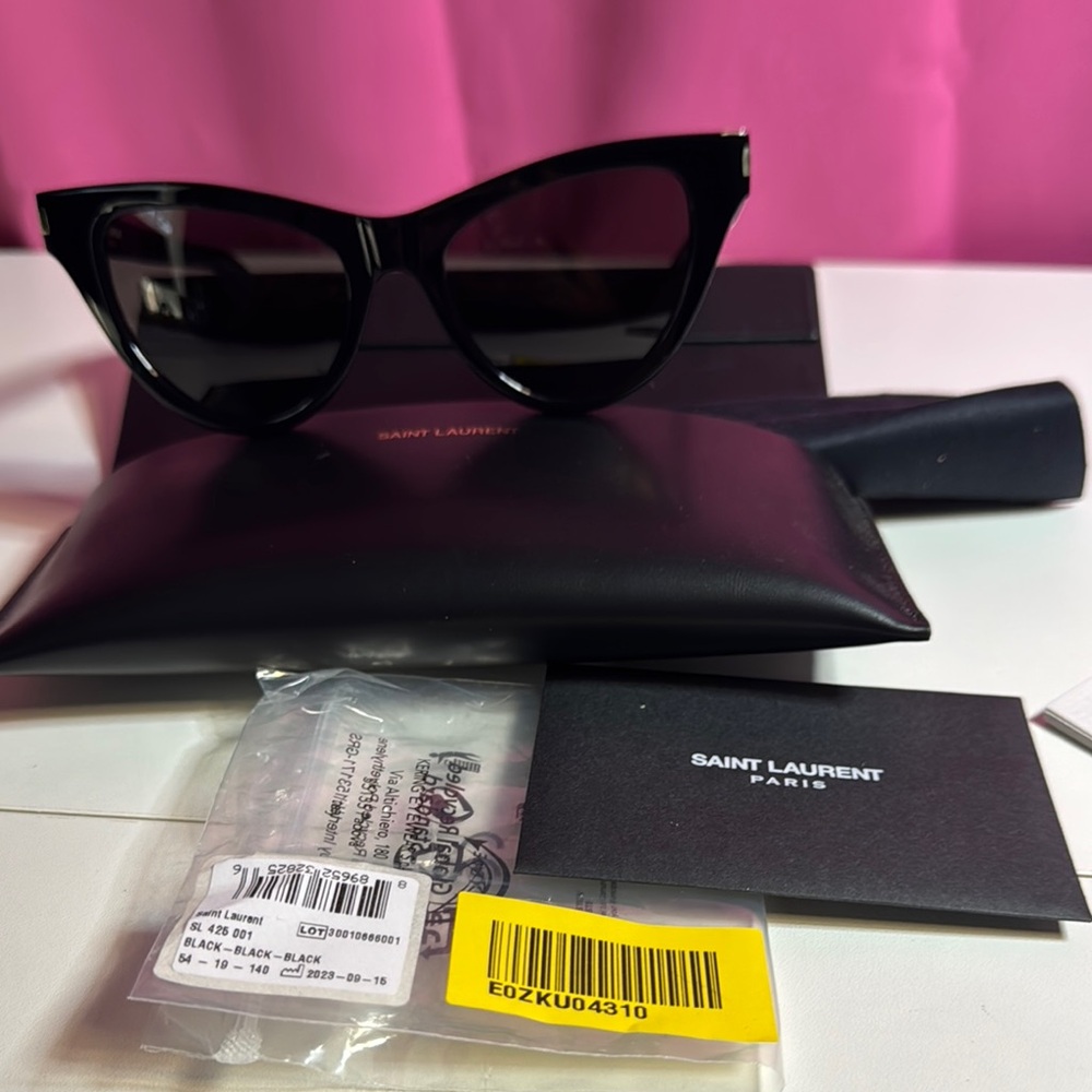 Saint Laurent Black Cat-Eye Sunglasses